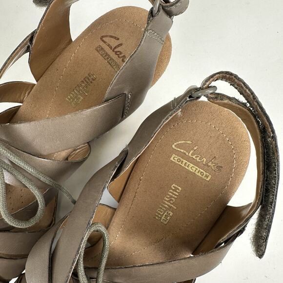 Clarks Taupe Helio Mindin Taupe Strappy Sandal Cork Wedge Comfort Shoe Size 10 M - Picture 8 of 9